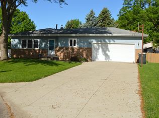 512 Spahn Cir, Sun Prairie, WI 53590