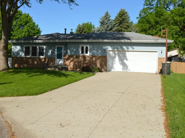 512 Spahn Cir, Sun Prairie, WI 53590