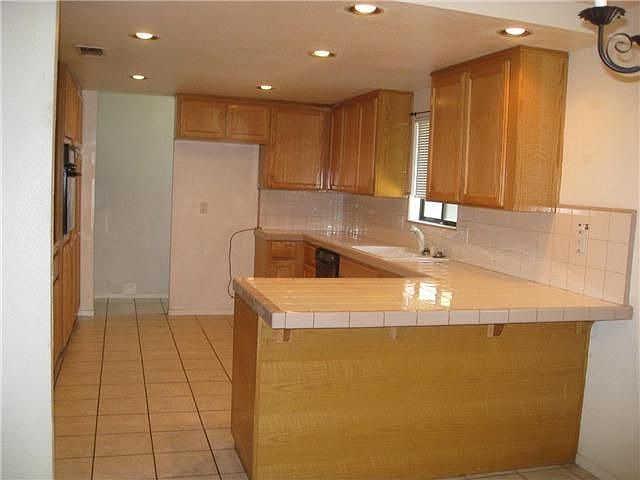2nd image of 920 N Ham Ln