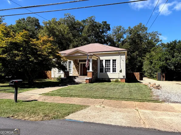 609 Greenwood St, Barnesville, GA 30204