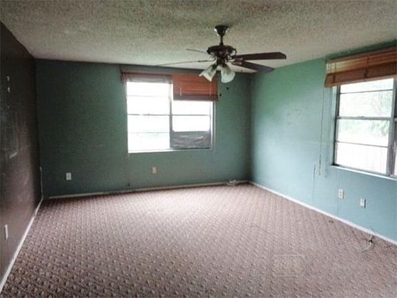 2nd image of 913 N B St