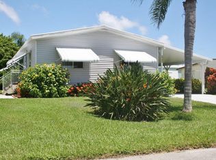 6985 SE Amendment Street, Hobe Sound, FL 33455