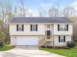 1078 Bridle Creek Dr, Flowery Branch, GA 30542