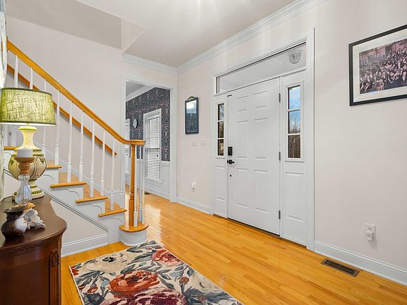 4th image of 1480 Country Club Cir
