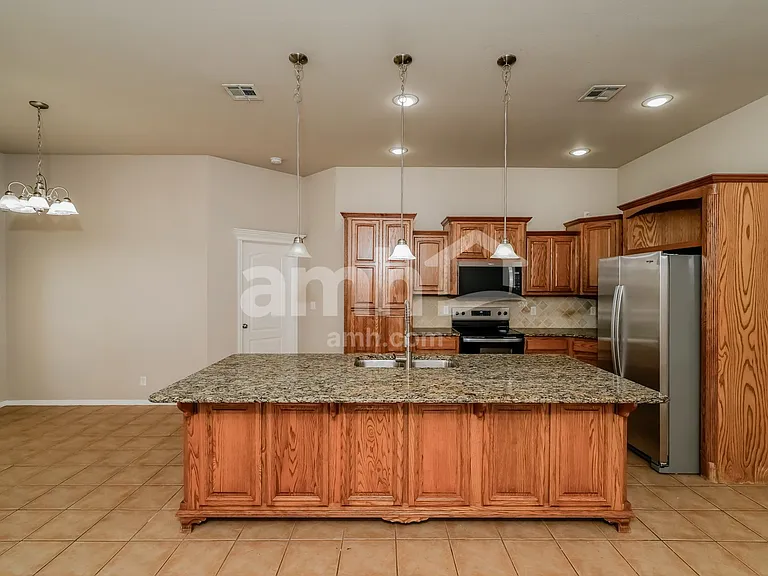 8101 S Elder Ave — Photo 3