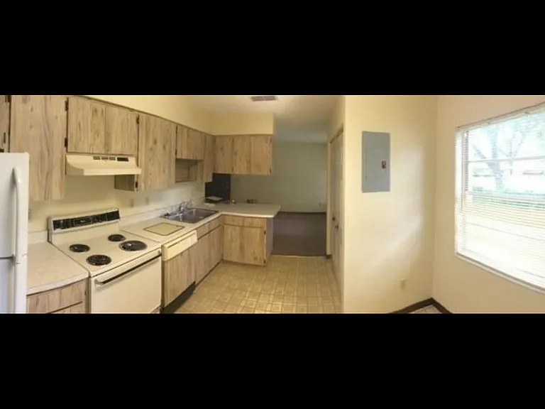 6404 S Adelia Ave #A — Photo 7