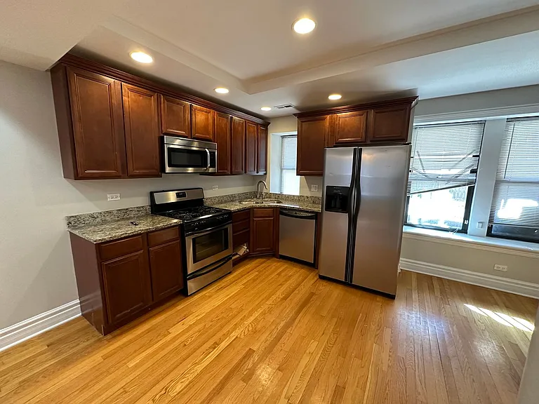 3917 W Altgeld St #AA — Photo 5