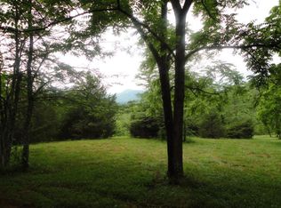 221 Morgan Rd, Franklin, NC 28734