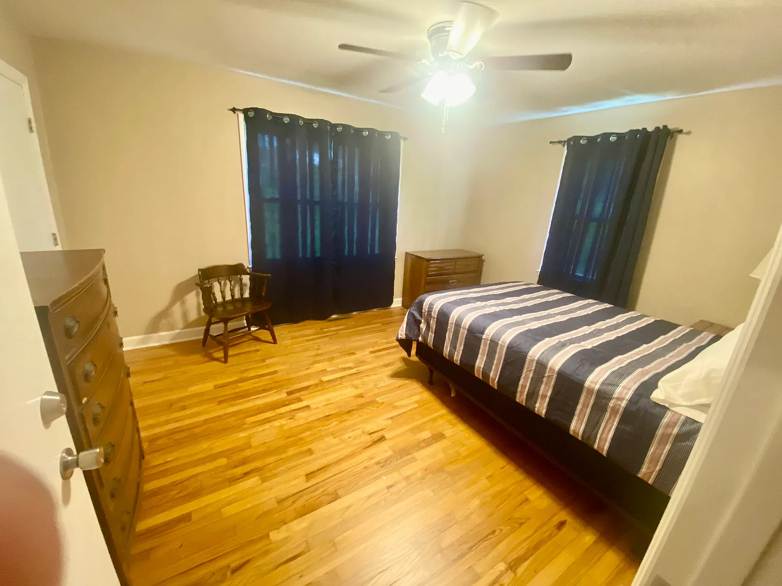 4 bed, 1400 sqft, $750 — Photo 3