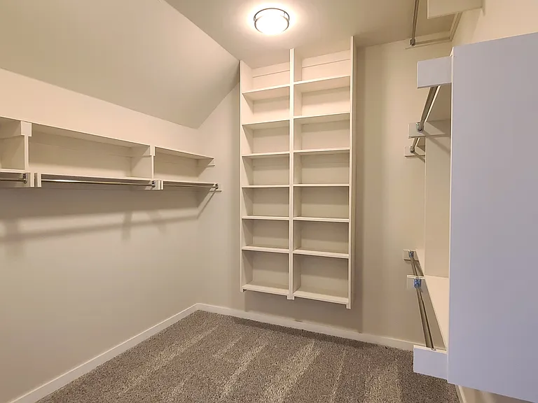 9304 SW 35th St — Photo 15