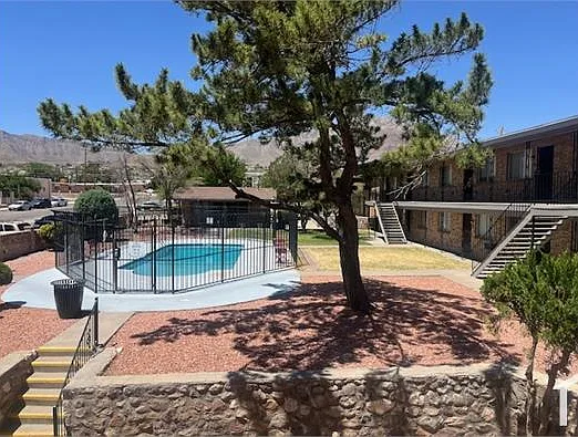 1 bed, 580 sqft, $950 — Photo 2