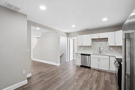 3 bed, $1,600 — Photo 4