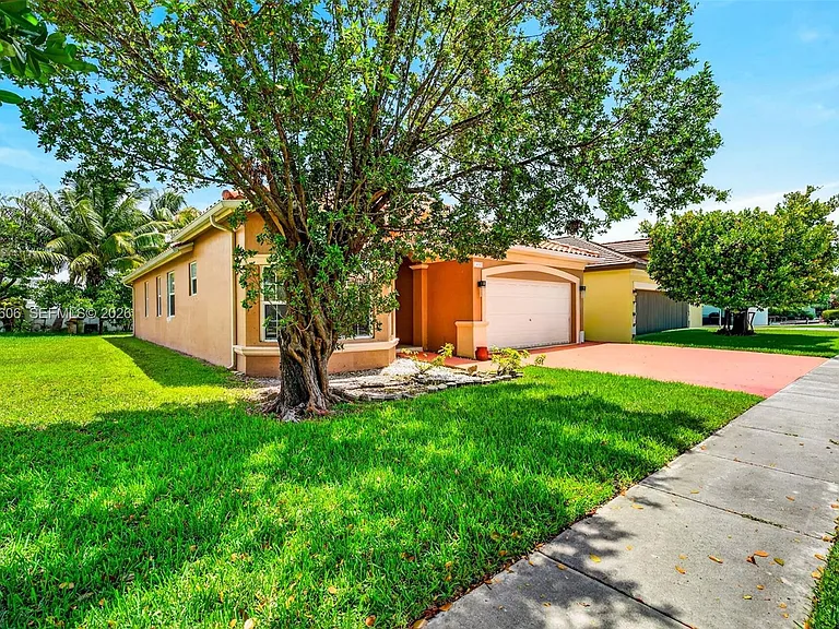13337 SW 52nd St — Photo 36