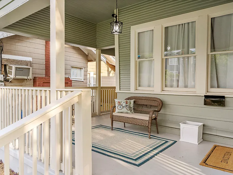 506 E Evergreen St — Photo 30