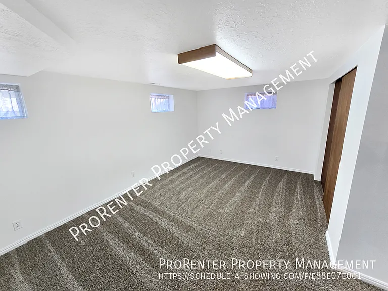 1347 W 1800 N — Photo 29