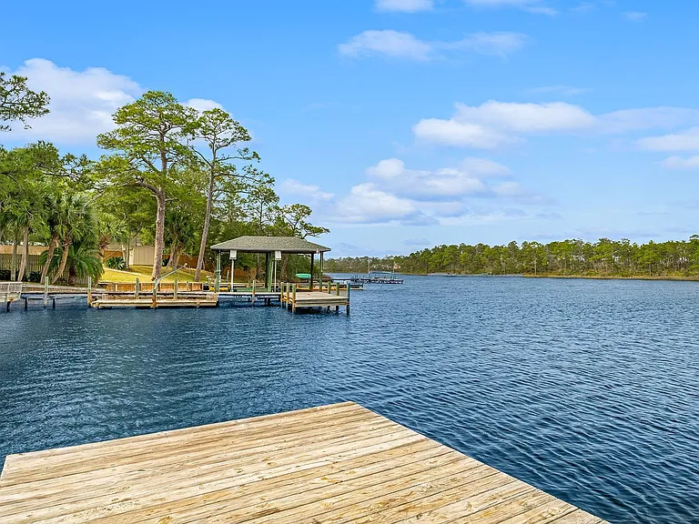 99 Grande Pointe Cir — Photo 36