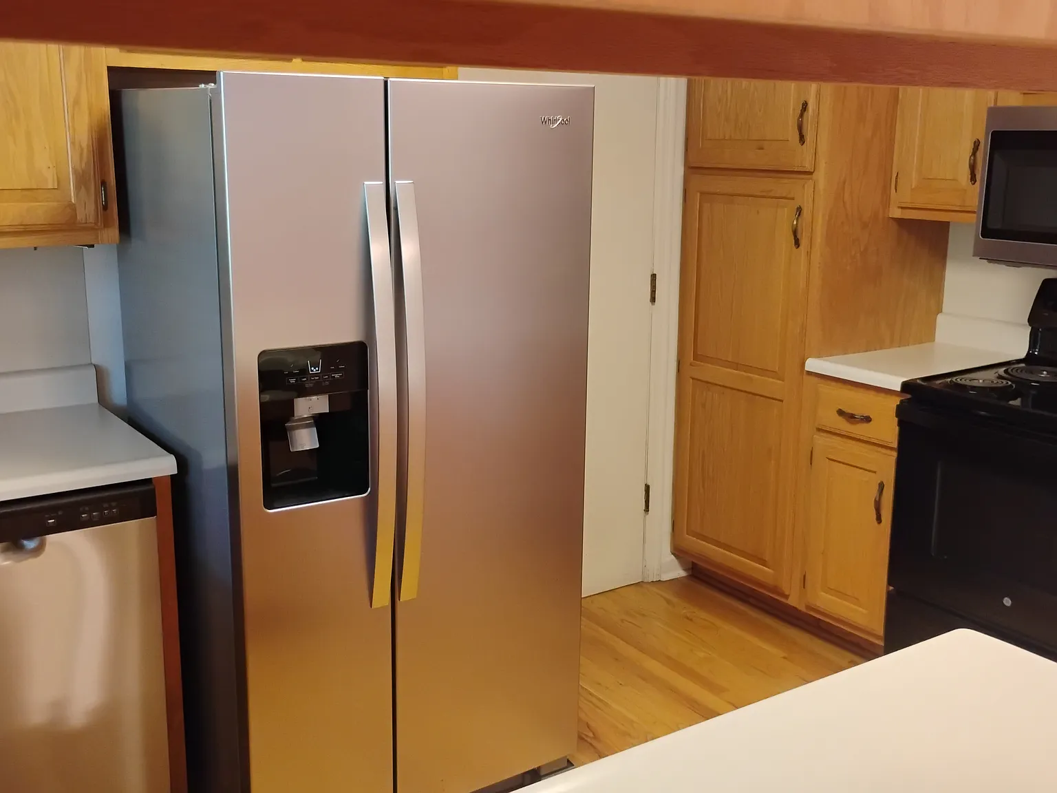 3 bed, 2400 sqft, $1,850 — Photo 4