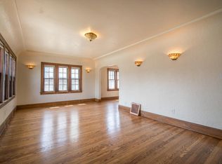 2959 N 69th St, Milwaukee, WI 53210