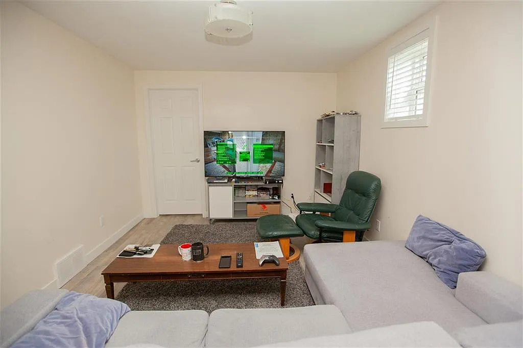 1 Bed 1 Bath BSMT Suite Garage Parkdale Edmonton — Photo 4