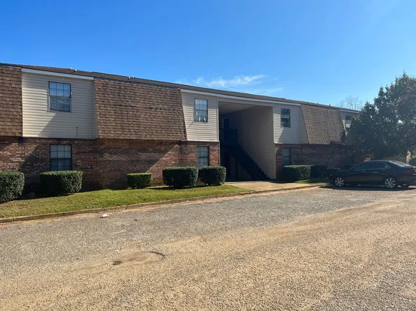 209 Apache Dr APT 9C, Enterprise, AL 36330