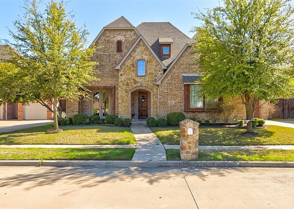 1st image of 8012 Oak Knoll Dr