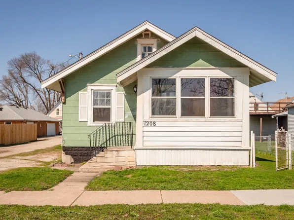 1208 L St SW, Cedar Rapids, IA 52404
