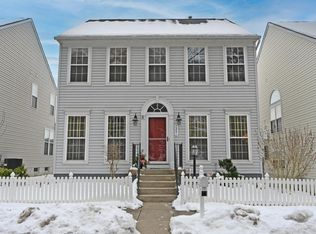 7261 Mariemont Cres, Cincinnati, OH 45227