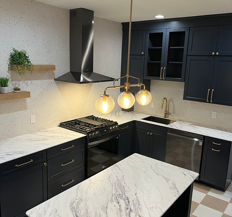 Large kitchen with lots of soft close cabinets