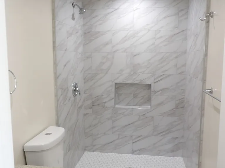 1108 W Hickory Ave #A — Photo 8