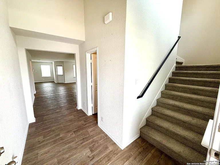 6814 Rondo Measure — Photo 11