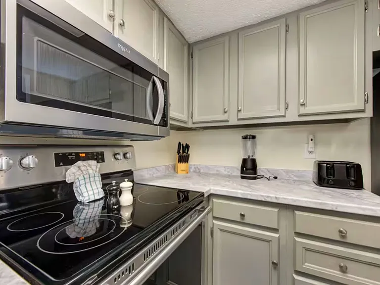 260 Roaring Fork Rd #208B — Photo 11