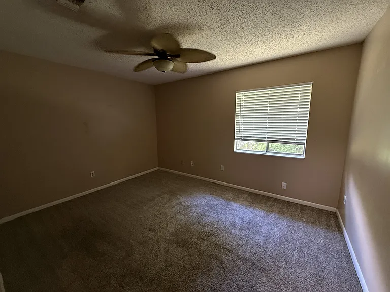 808 Meadowbrook Dr #C — Photo 6