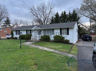 3113 Clearview Dr, Roanoke, VA 24018