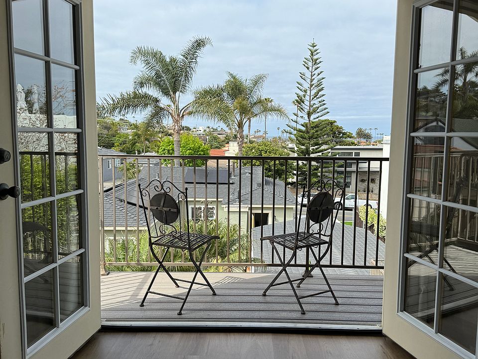 Primary bedroom views.