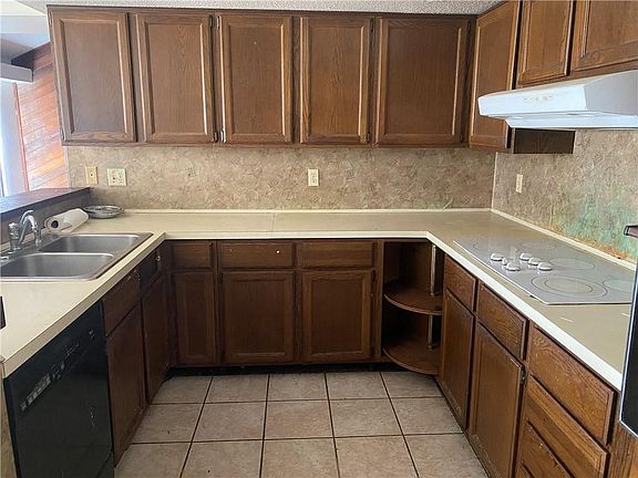 5th image of 8040 Branch Dr