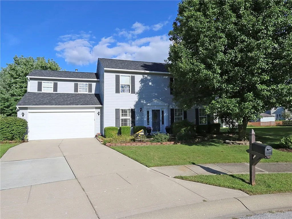 593 Eagles Nest Ct photo 1