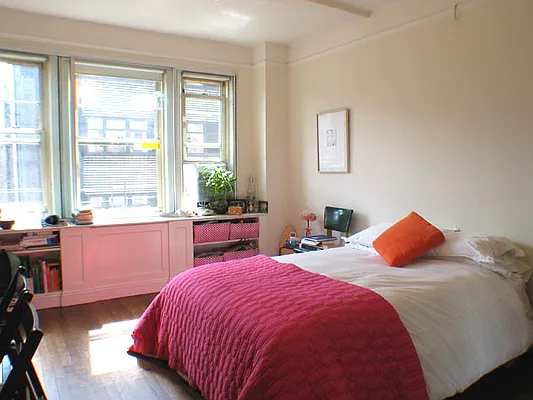 Sold by Janet Aimone Robilotti & Associates | media 25