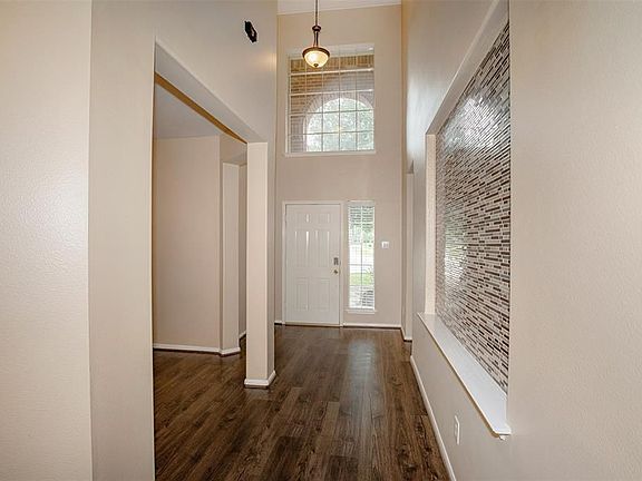 5th image of 8301 Seagull Ln