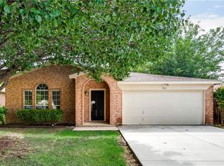 952 Wrigley Way, Saginaw, TX 76179