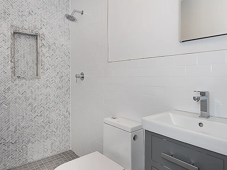 51 Spring St #1 — Photo 3
