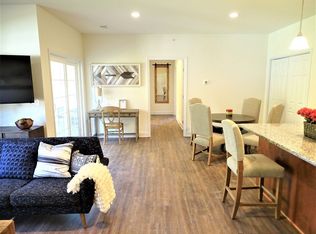 18 Pequea Dr APT 11, Paradise, PA 17562