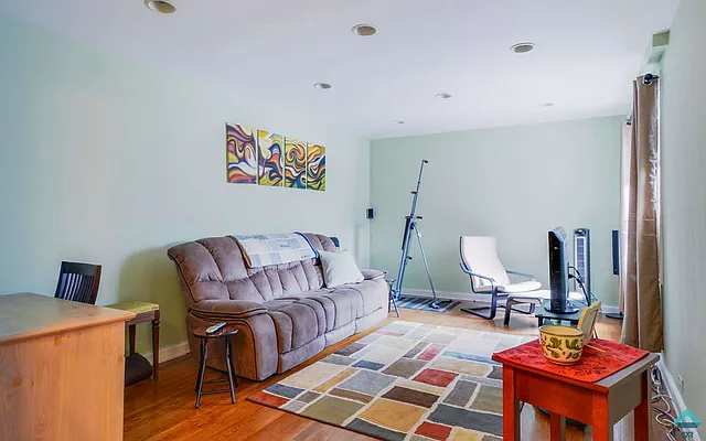 Sold by EXR | media 3