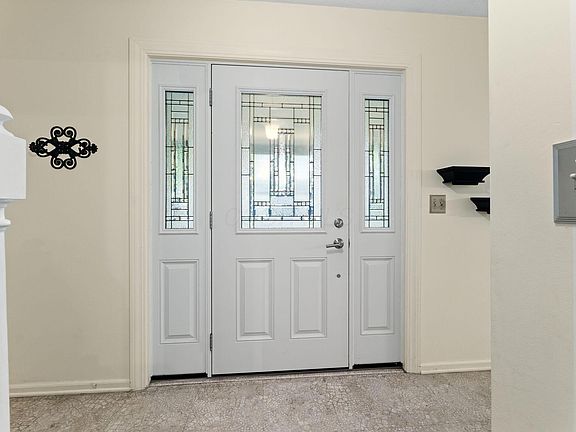 5th image of 652 Concord Ct