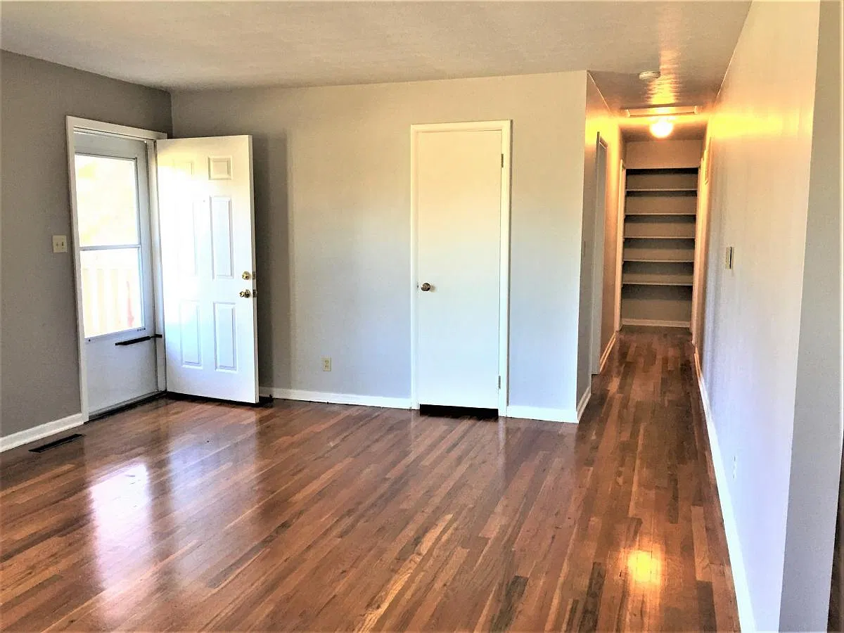 3 bed, 1092 sqft, $2,250 — Photo 3