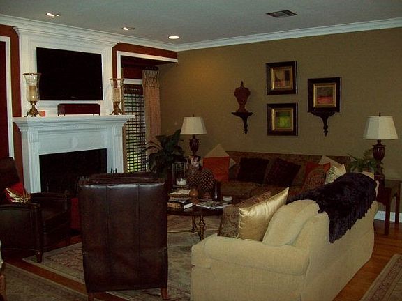 3rd image of 814 Levert Dr