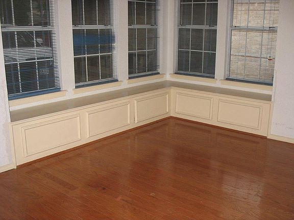 5th image of 3230 Dunbarton Oak St