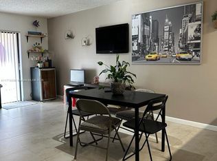 9301 SW 92nd Ave APT 402-B, Miami, FL 33176