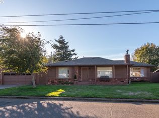 2475 N 19th St, Coos Bay, OR 97420