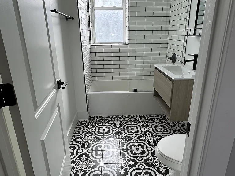 7400 S Evans Ave #2F — Photo 8