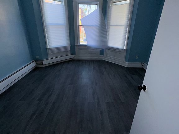 3rd image of 106 N Munn Ave Floor 1